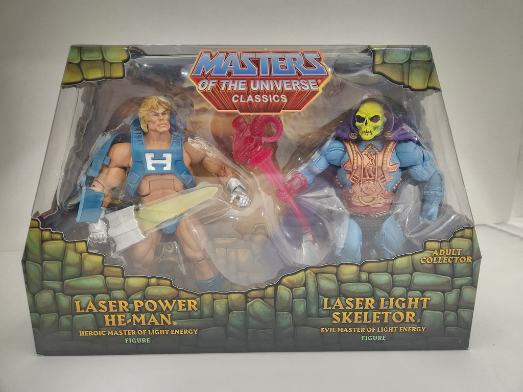 Masters of the Universe Classics Laser Power He-Man vs Laser Light Skeletor (with mailer)