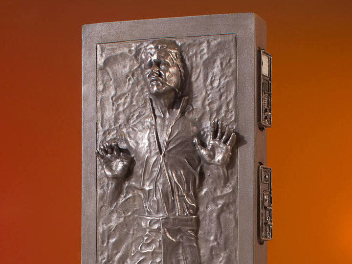 Star Wars Gentle Giant Han Solo in Carbonite 1:8 scale statue